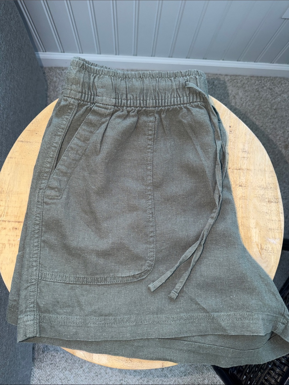 GAP Casual Elastic-Waist Olive Women’s Shorts - Picture 5 of 6